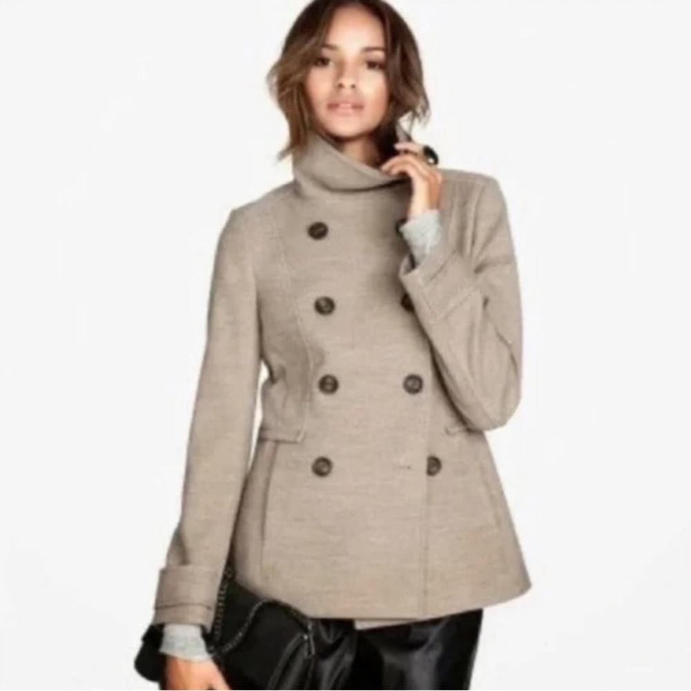 H&M double breasted peacoat in beige, size 2